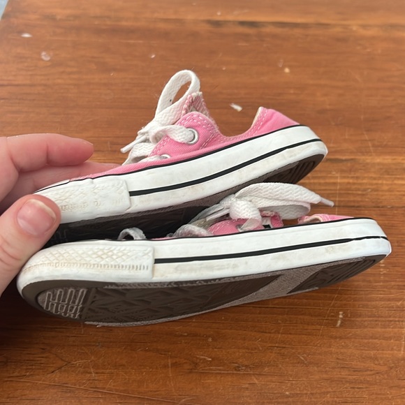 Converse - Picture 3 of 5